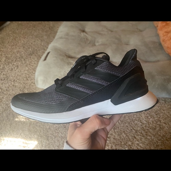 ADIDAS running/athletic sneaker! - Picture 6 of 7